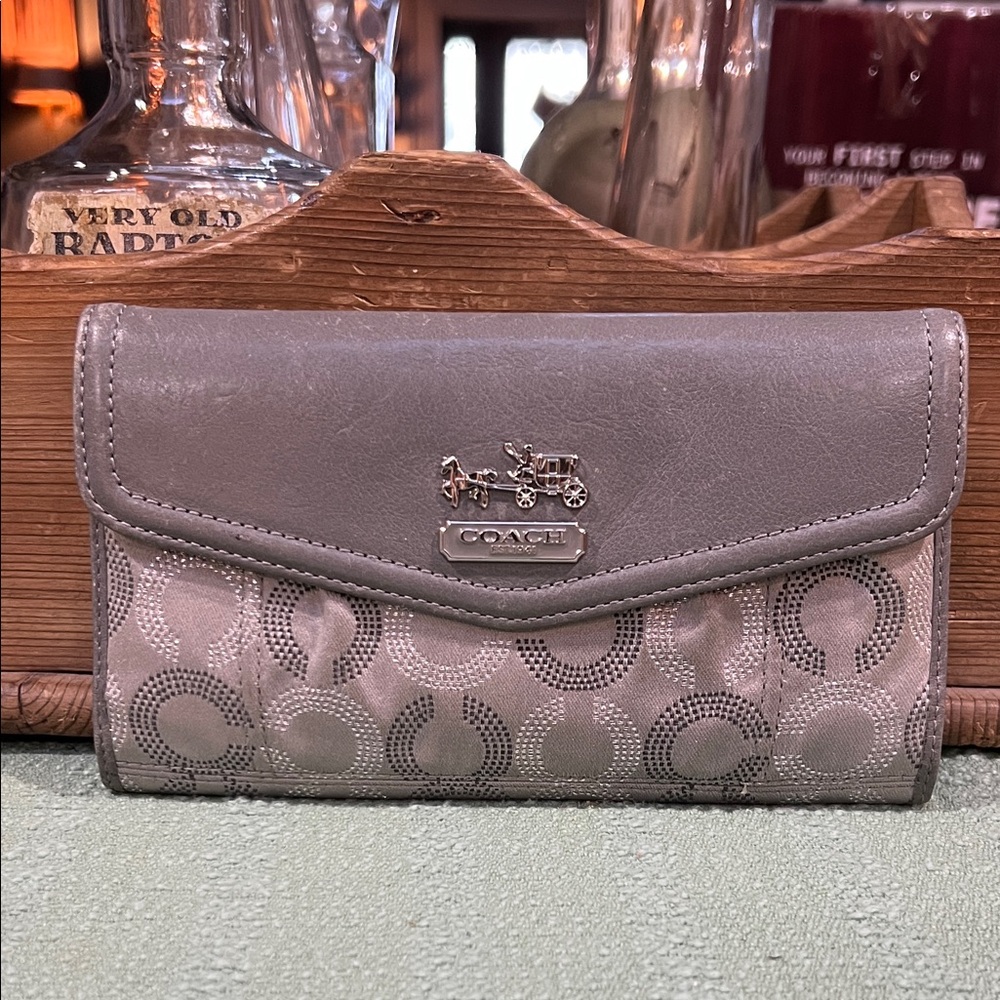 Coach Madison Dotted Op Art Signature Logo Patent Leather Wallet